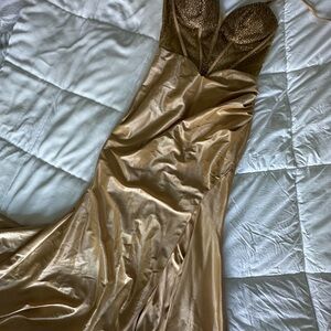 Elegant Gold Women's Evening Gown